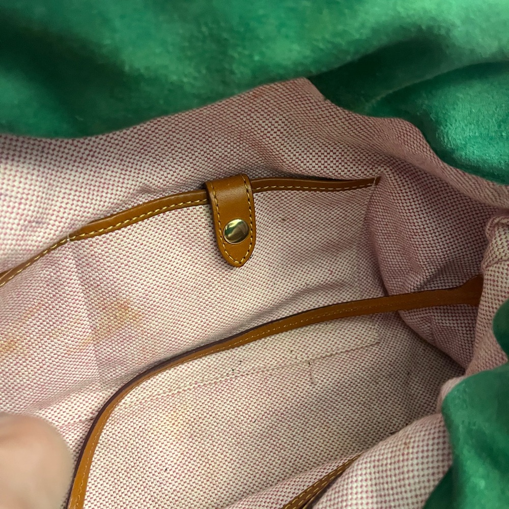 Dooney and Bourke Large Satchel - Picture 6 of 10